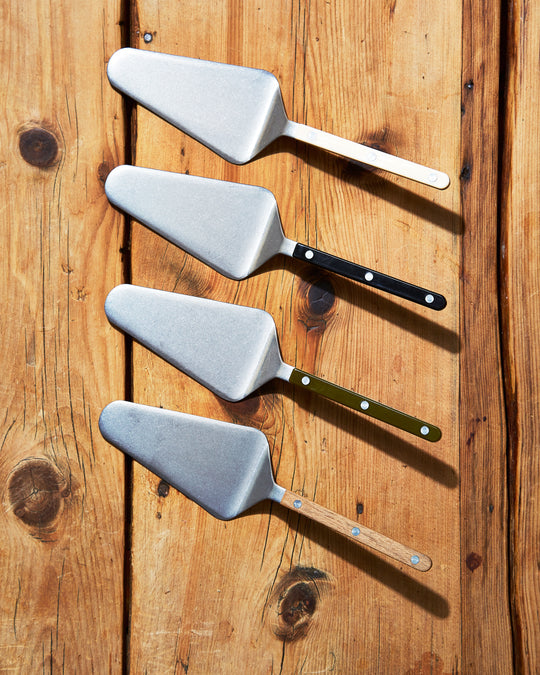 Bistro Dessert Server in Vintage/Teak