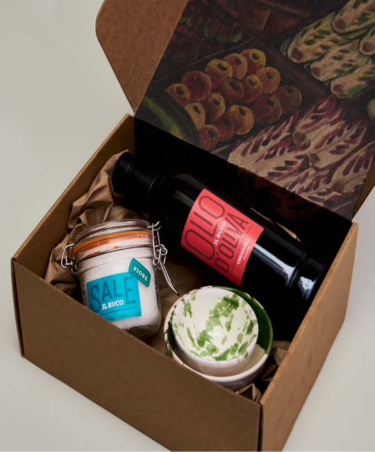 The Hosting Essentials Set - Green Splatterware
