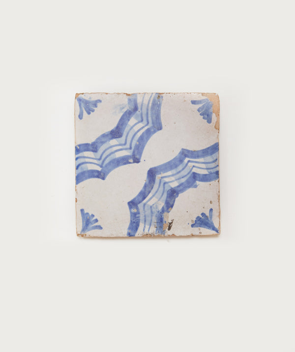 Salvaged Tile Trivet - alternate view